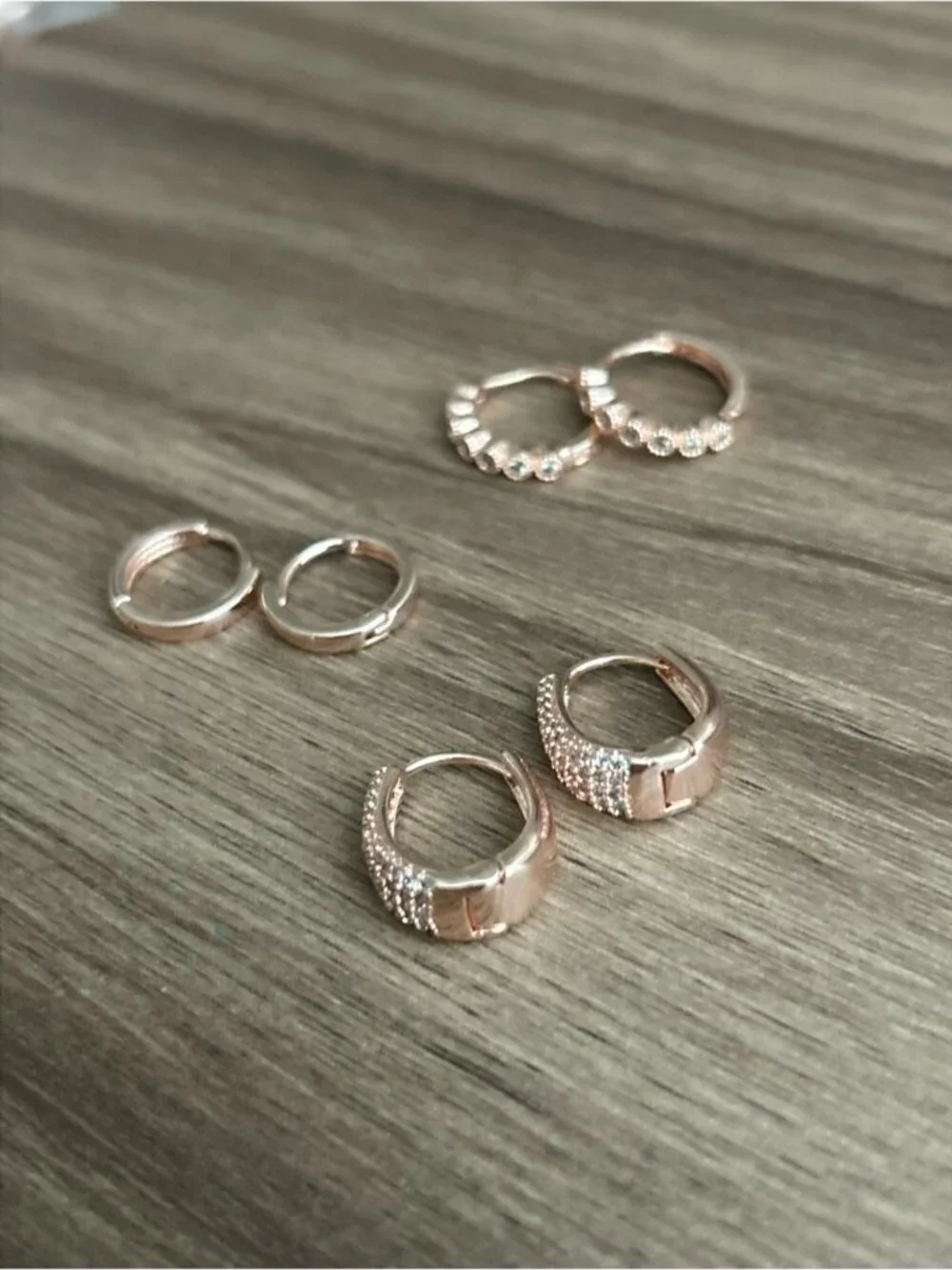 Huggie Hoop Earrings Set Q1321